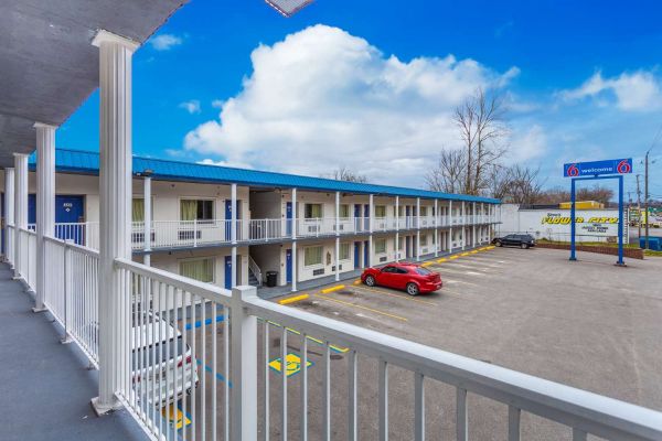 HUNTINGTON INN (Pea Ridge)